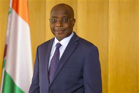 Monsieur Bouaké FOFANA : Ministre de  l'hydraulique, de l'Assainissement et de la Salubrité - MINISTÈRE DE L' HYDRAULIQUE, DE L’ASSAINISSEMENT ET DE LA SALUBRITE